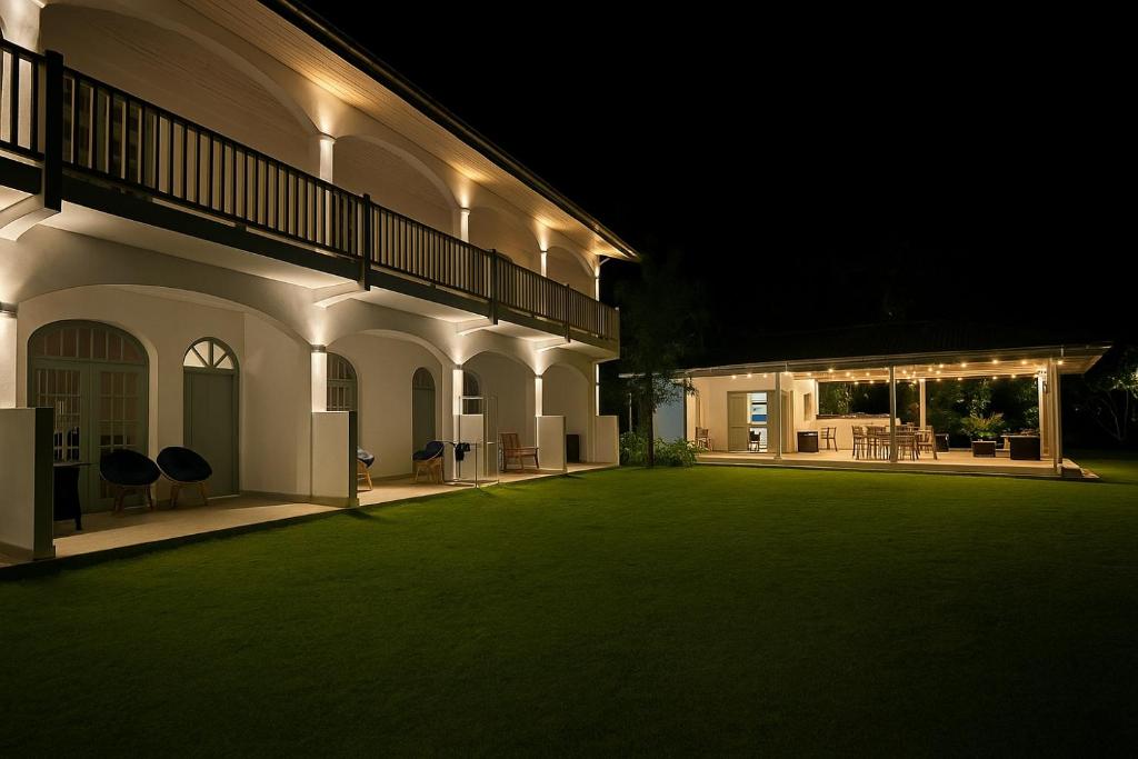 15% discount on accommodation on Bed & Breakfast basis